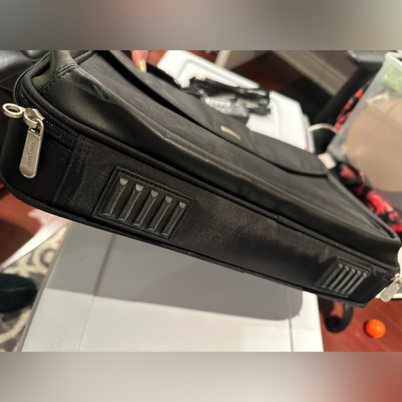 Targus nylon laptop case - Picture 7 of 9